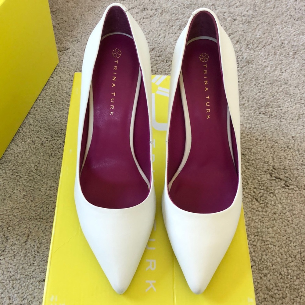 EUC! Trina Turk White Leather Pumps 7.5 M